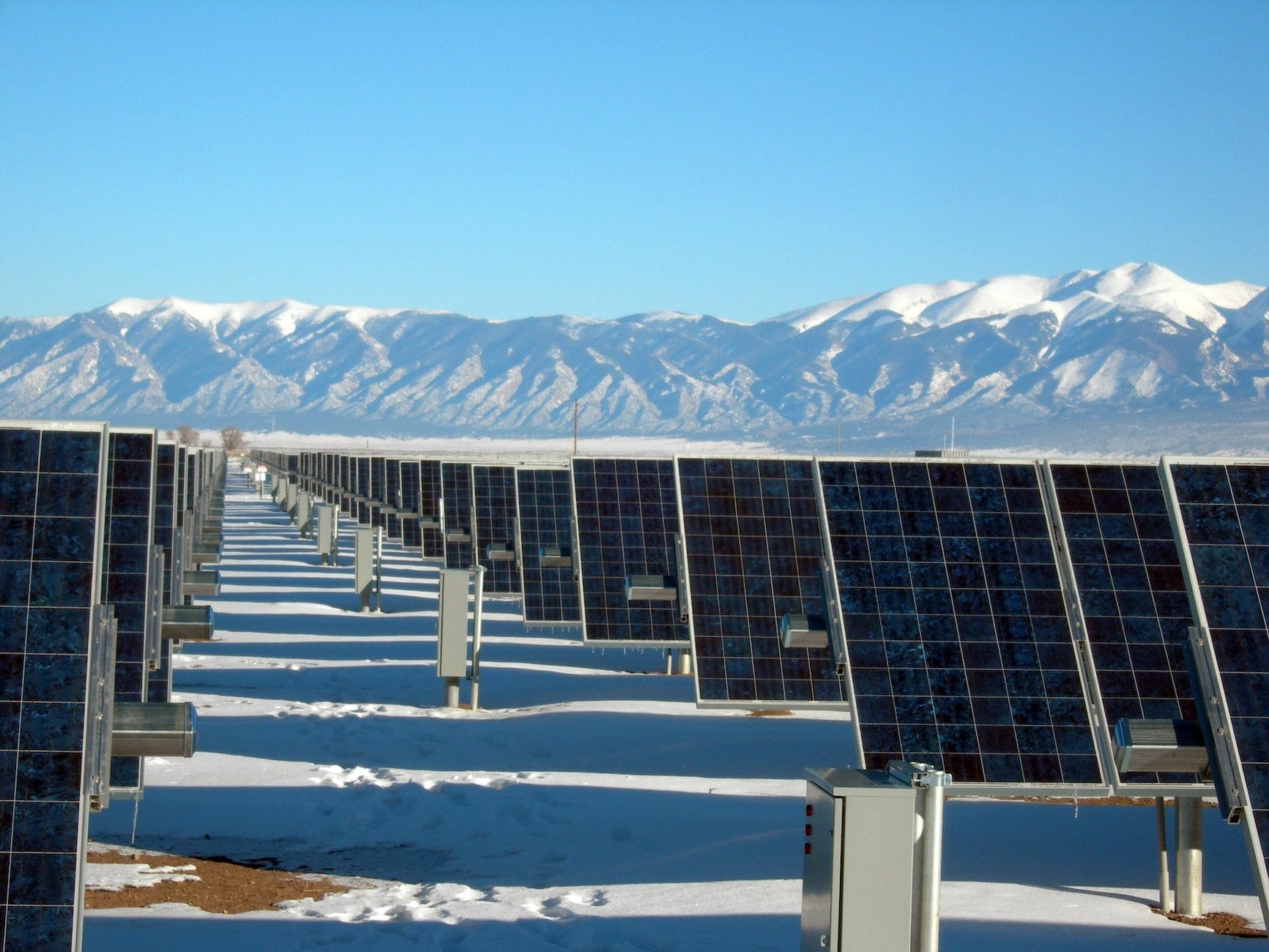 solar-panel-array-power-plant-electricity-power-159160 Le Fonctionnement des panneaux Solaire